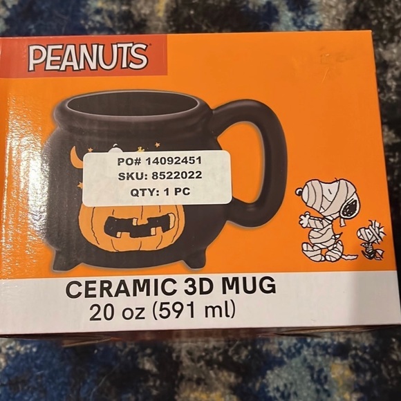 SOLD Peanuts Halloween Snoopy Pumpkin Scene Boxed Ceramic 3D Sculpted Mug New - Picture 8 of 8